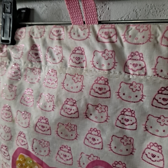 Hello Kitty Sequin Drawstring Backpack - Picture 5 of 7